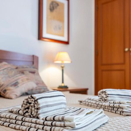 Apartamentos Mira Rio Lagos Bagian luar foto