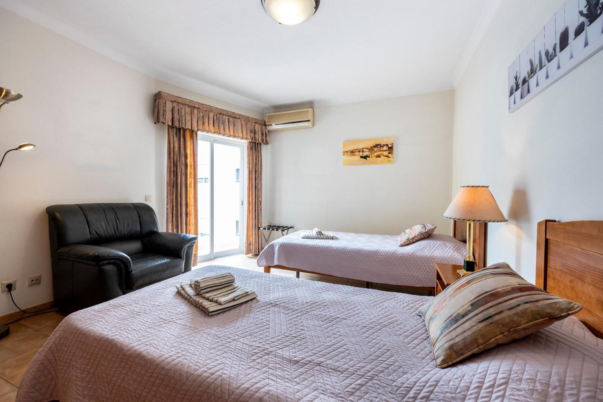 Apartamentos Mira Rio Lagos Bagian luar foto